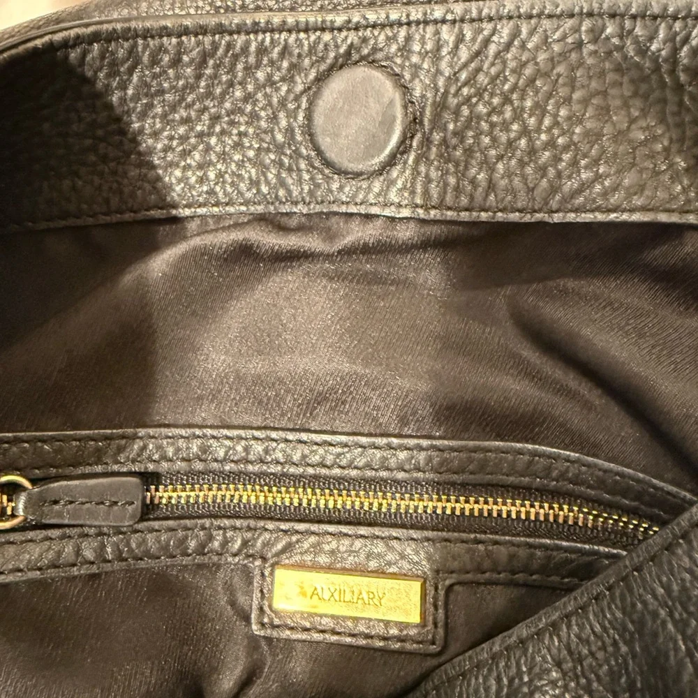 Auxiliary Black Leather Handbag - Picture 7 of 13